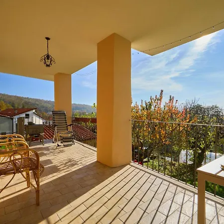 Holiday home Casa Patron - Grande Casa Immersa Nella Natura Della Valchiusella, Vista Montagna, Perfetta Per Famiglie E Gruppi A 1 Ora Da Torino