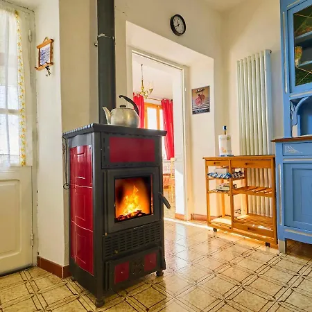 Holiday home Casa Patron - Grande Casa Immersa Nella Natura Della Valchiusella, Vista Montagna, Perfetta Per Famiglie E Gruppi A 1 Ora Da Torino
